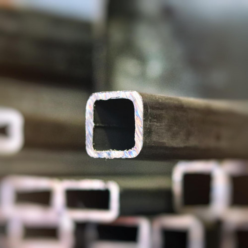 Uzavretý profil 30 x 30 / 3 mm